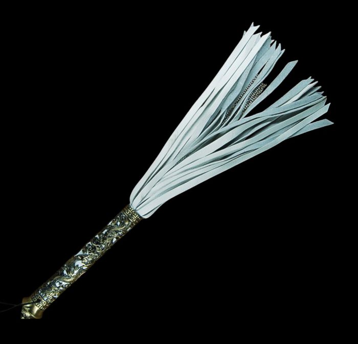 Kaiserlicher Flogger im aisatischen Stil mit weißem Rindleder