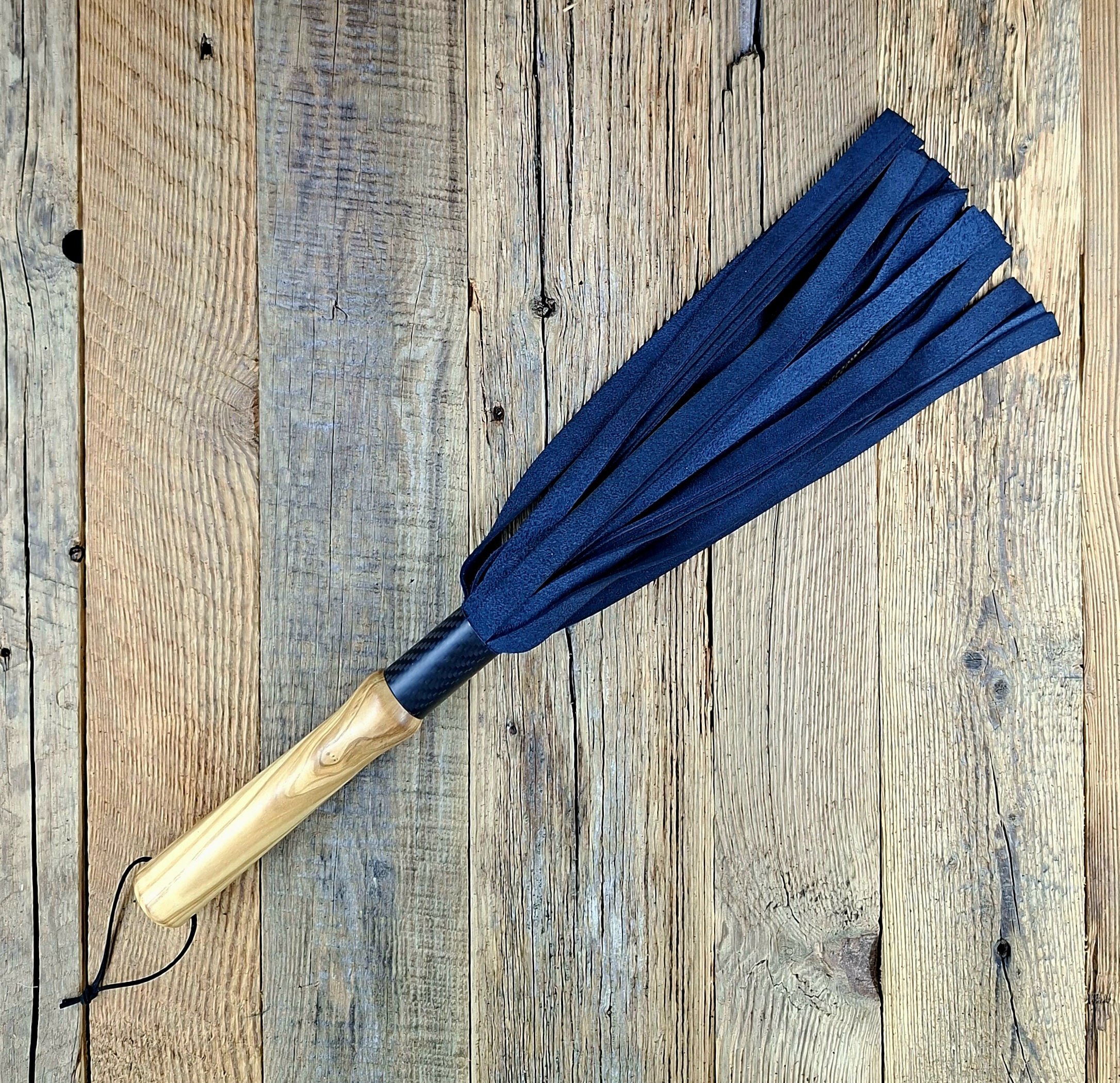 Flogger aus Elchveloursleder