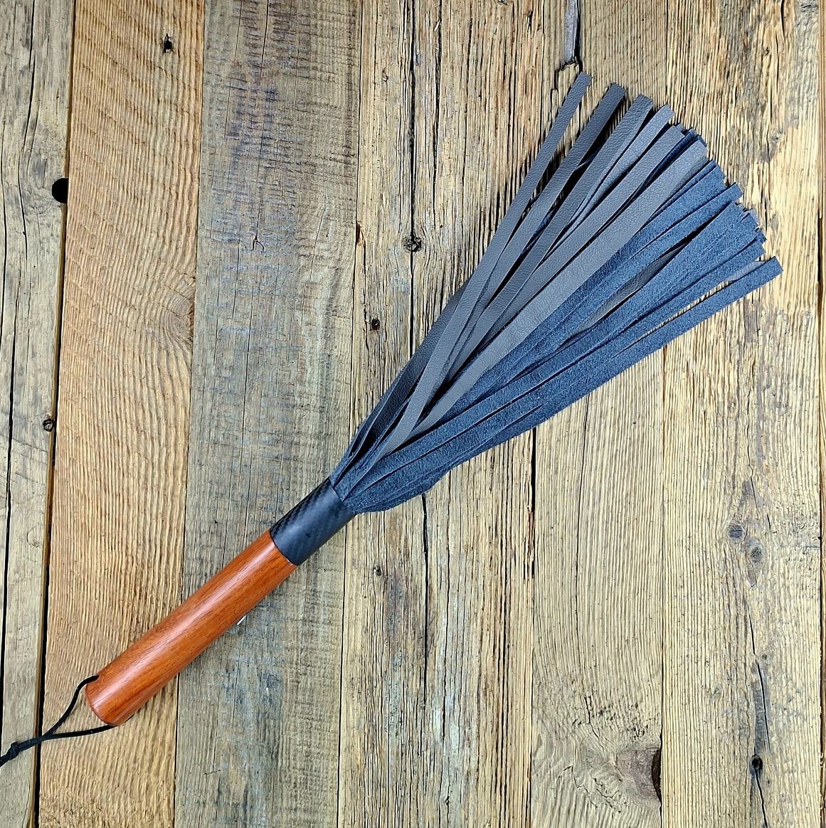 Edler Leder-Flogger (Elchveloursleder)