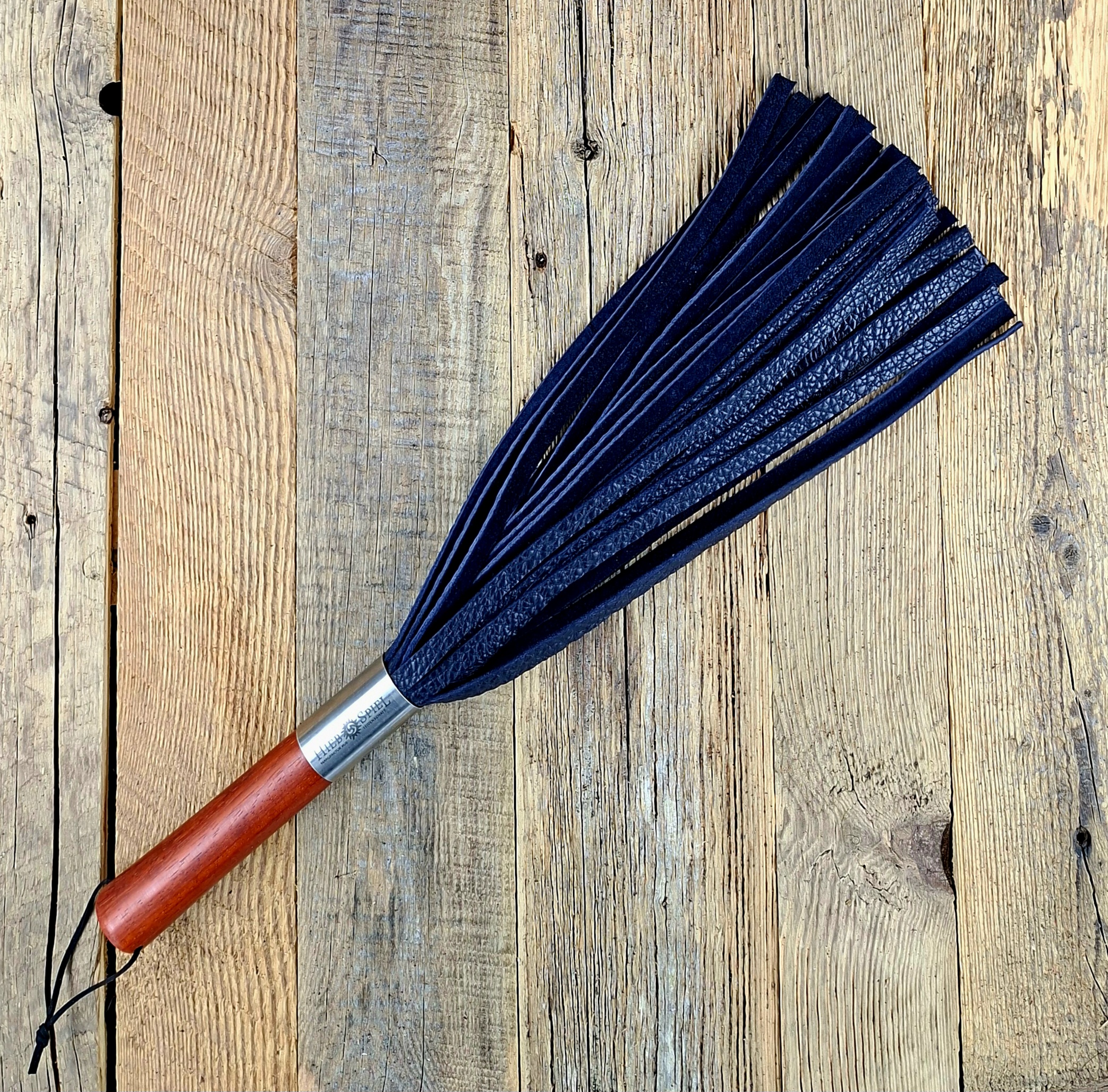 Yak-Leder-Flogger (Padouk)