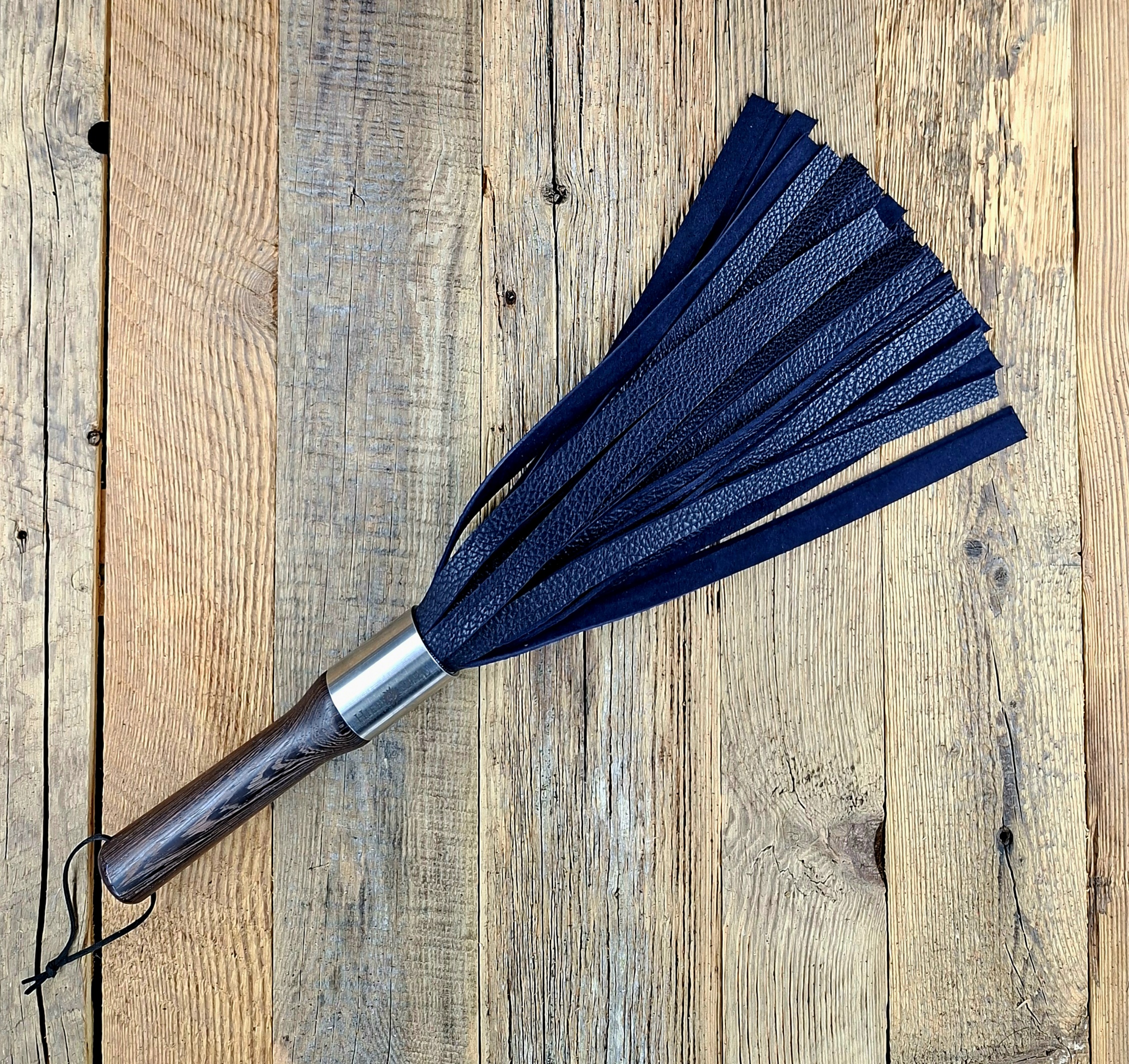 Flogger aus Yak-Leder (Wenge)