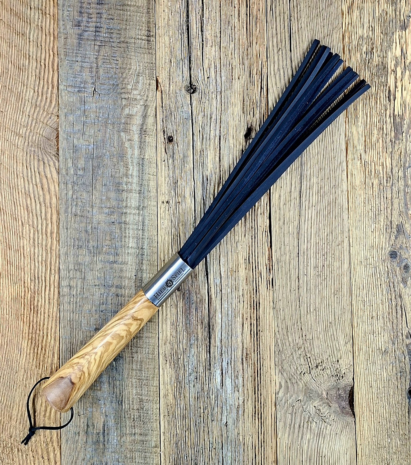 Sehr fieser Gummiflogger (Olive)